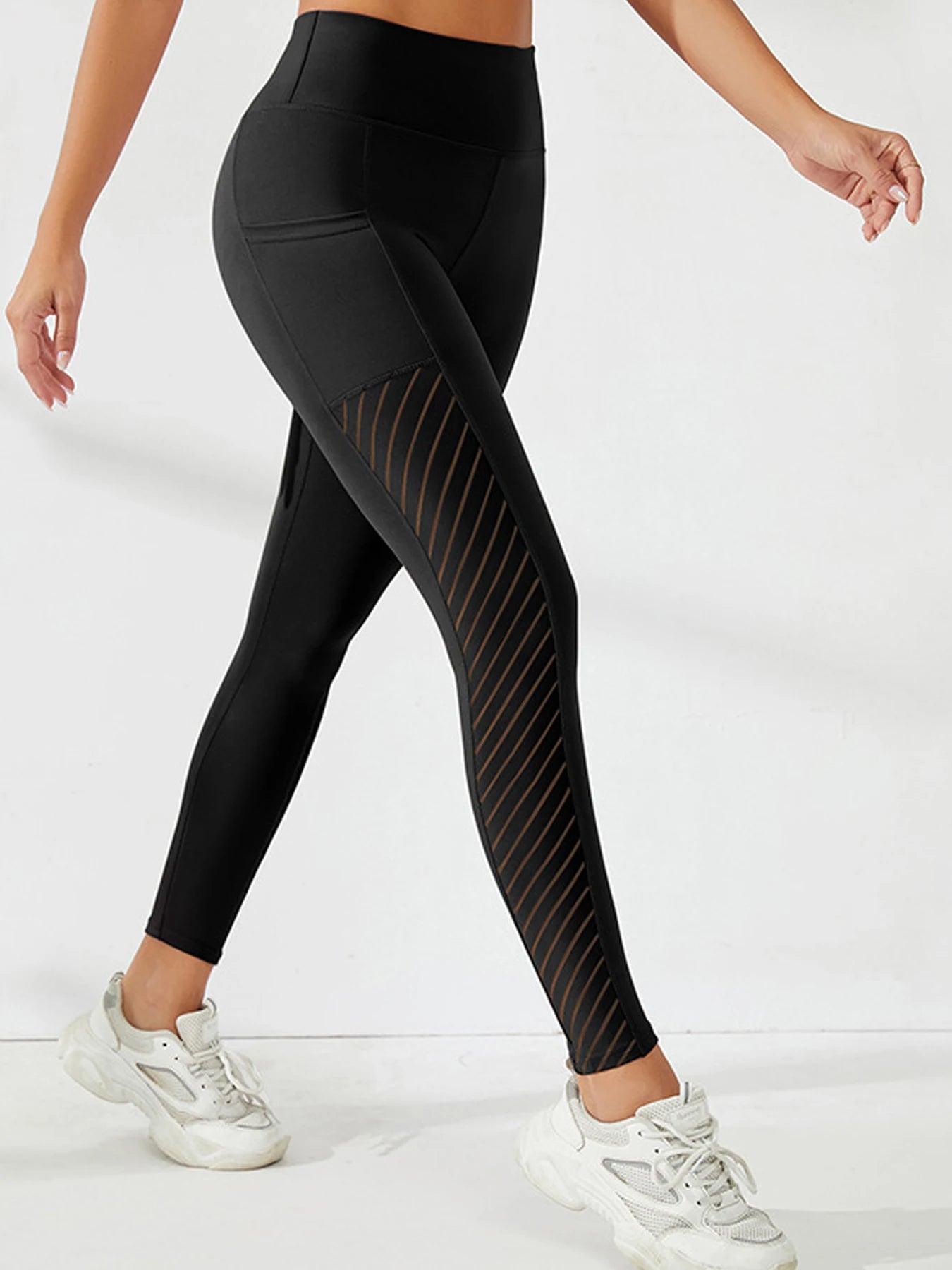 Women's Side Mesh Leggings With Pockets - Black
